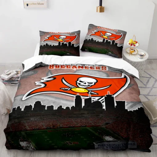 Tampa Bay Buccaneers NFL Skyline & Stadium Bedding Set - All-Season Comfort for Fans